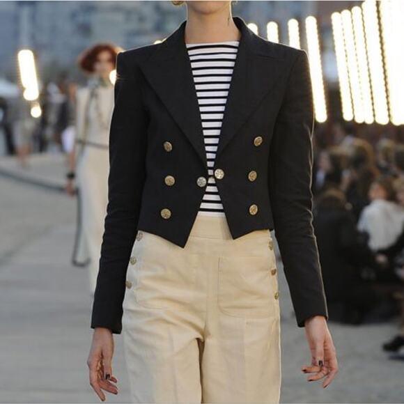 Chanel 2010 Cruise Collection double breasted blazer jacket CC gold buttons FR40 - Picture 2 of 13